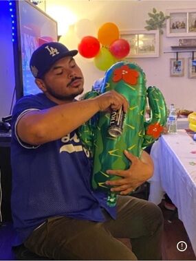 Meet your Posher, Carlos